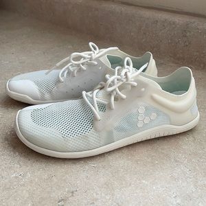 Vivo barefoot white Primus lite III lace up shoes